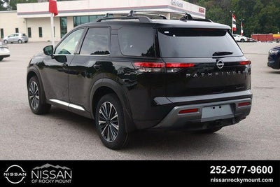 2026 Nissan Pathfinder Platinum 2WD