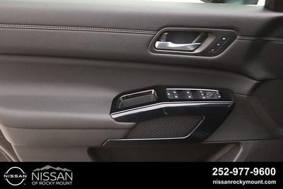 2026 Nissan Pathfinder Platinum 2WD