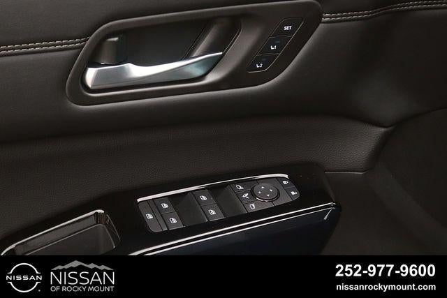2026 Nissan Pathfinder Platinum 2WD