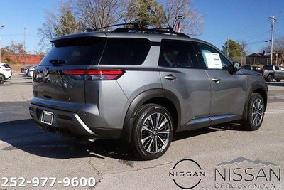 2026 Nissan Pathfinder Platinum 2WD