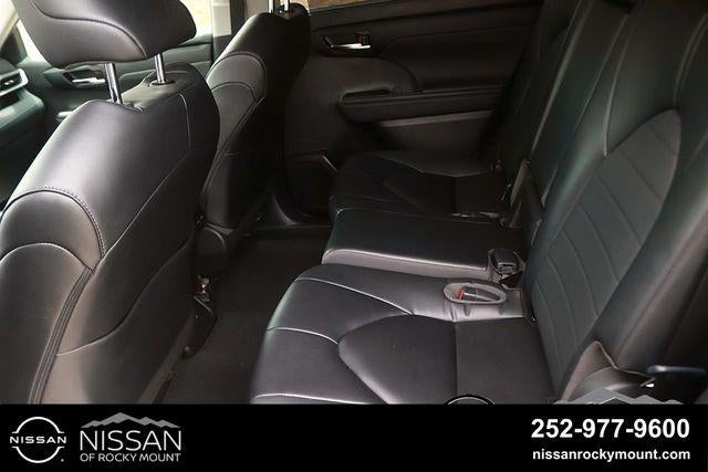 2023 Toyota Highlander XLE FWD (Natl)