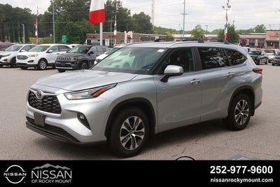2023 Toyota Highlander XLE FWD (Natl)