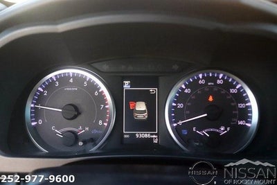 2019 Toyota Highlander LE I4 FWD (Natl)