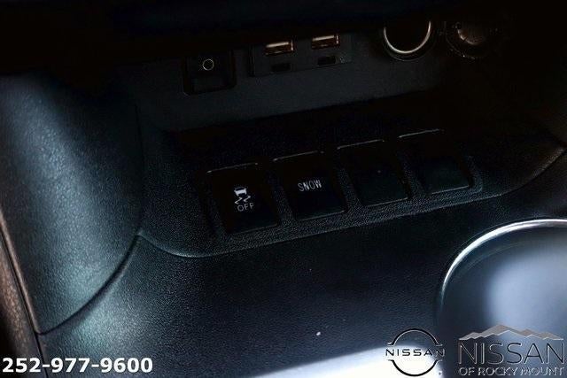 2019 Toyota Highlander LE I4 FWD (Natl)