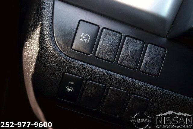 2019 Toyota Highlander LE I4 FWD (Natl)