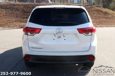 2019 Toyota Highlander LE I4 FWD (Natl)