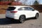 2019 Toyota Highlander LE I4 FWD (Natl)