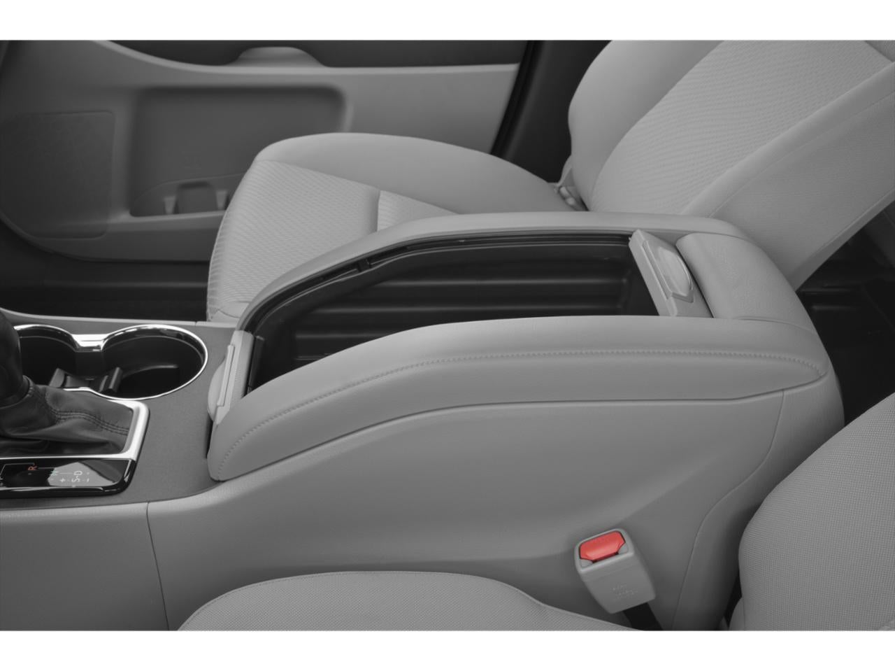 2019 Toyota Highlander LE I4 FWD (Natl)