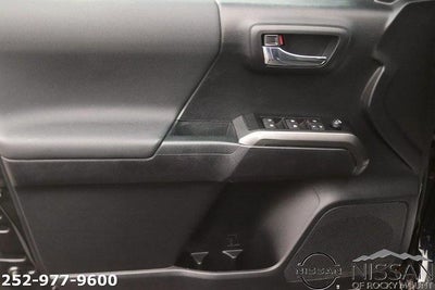 2020 Toyota Tacoma 4WD 4WD TRD Sport Double Cab 5' Bed V6 MT (Natl)