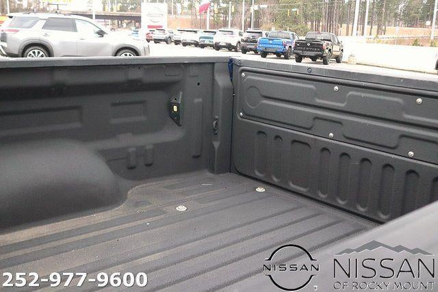 2017 Toyota Tundra 2WD 2WD SR5 CrewMax 5.5' Bed 5.7L FFV (SE)