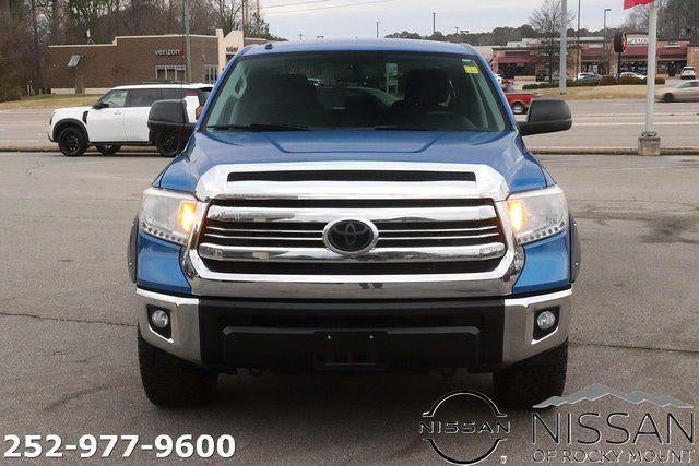 2017 Toyota Tundra 2WD 2WD SR5 CrewMax 5.5' Bed 5.7L FFV (SE)