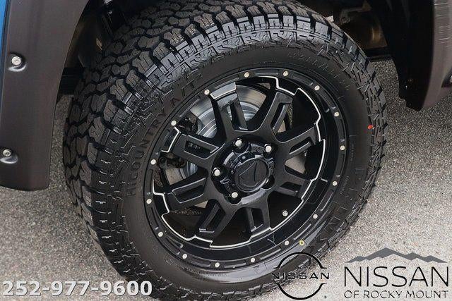 2017 Toyota Tundra 2WD 2WD SR5 CrewMax 5.5' Bed 5.7L FFV (SE)