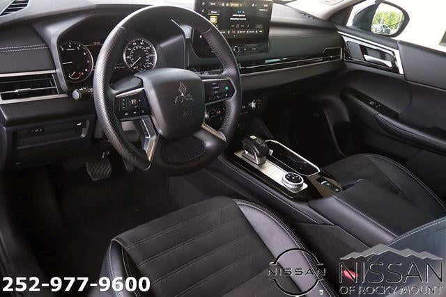 2025 Mitsubishi Outlander SE FWD
