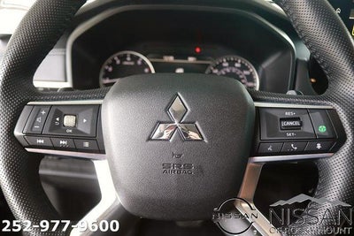 2025 Mitsubishi Outlander SE FWD