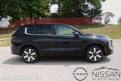 2025 Mitsubishi Outlander SE FWD
