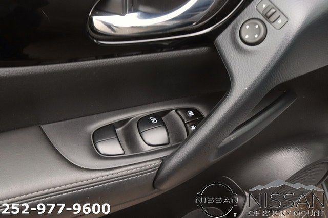 2022 Nissan Rogue Sport AWD SL