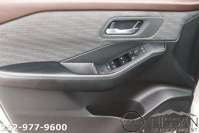 2021 Nissan Rogue FWD SV