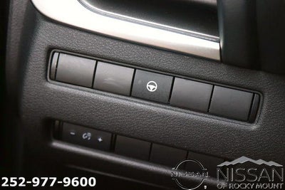 2021 Nissan Rogue FWD SV