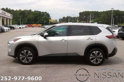 2021 Nissan Rogue FWD SV