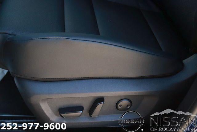 2026 Nissan Rogue 2026.5 FWD Dark Armor