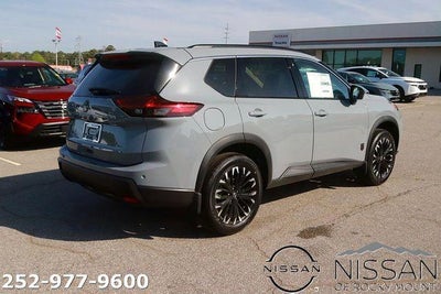 2026 Nissan Rogue 2026.5 FWD Dark Armor