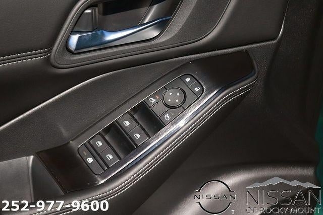 2026 Nissan Rogue 2026.5 FWD Dark Armor