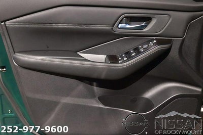 2026 Nissan Rogue 2026.5 FWD Dark Armor