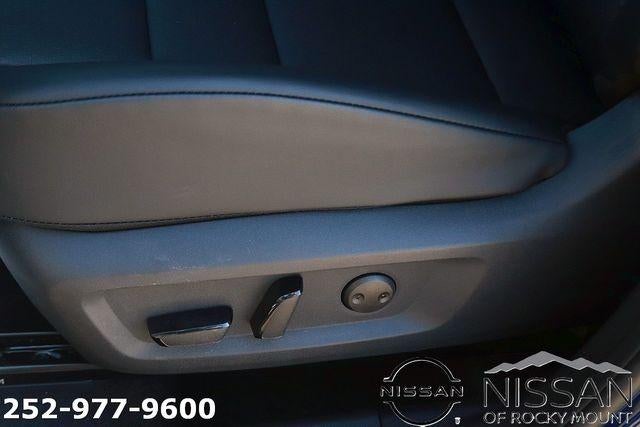 2026 Nissan Rogue 2026.5 FWD Dark Armor