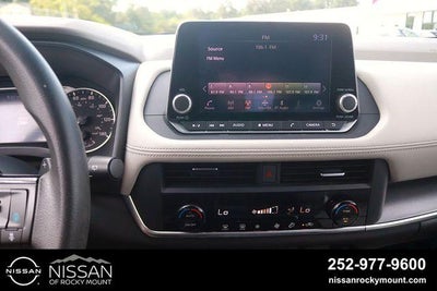 2023 Nissan Rogue AWD SV