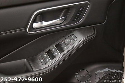 2026 Nissan Rogue AWD Platinum *Ltd Avail*