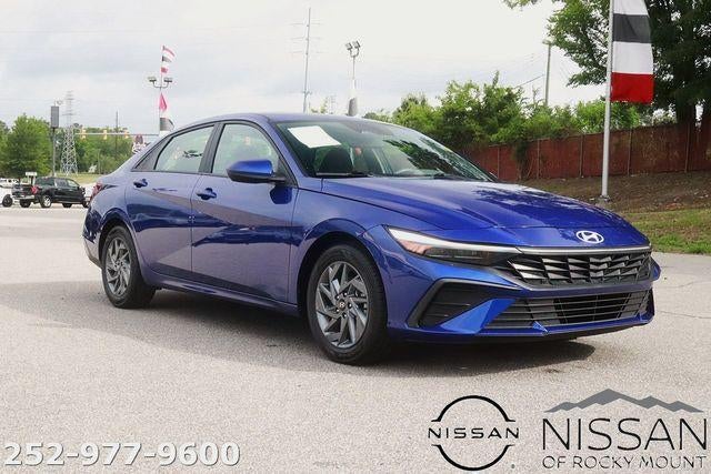 2024 Hyundai ELANTRA SEL IVT