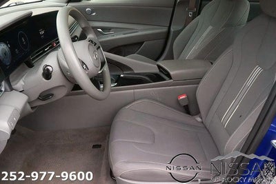 2024 Hyundai ELANTRA SEL IVT