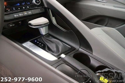 2024 Hyundai ELANTRA SEL IVT