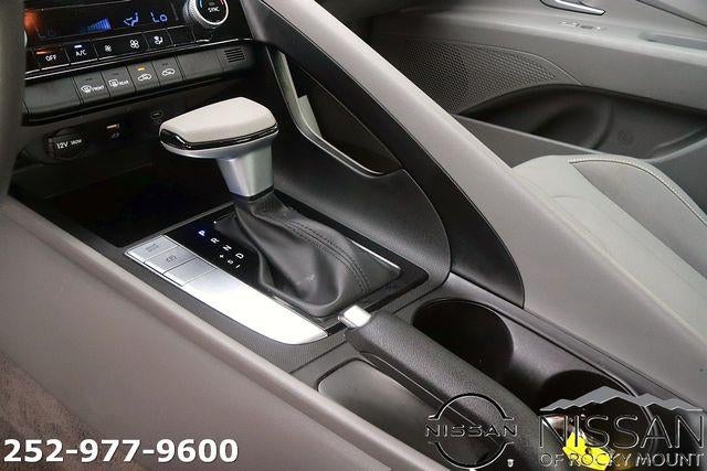 2024 Hyundai ELANTRA SEL IVT