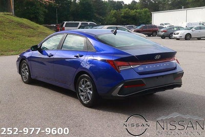 2024 Hyundai ELANTRA SEL IVT