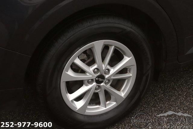 2024 Kia Carnival LX FWD w/Seat Pkg