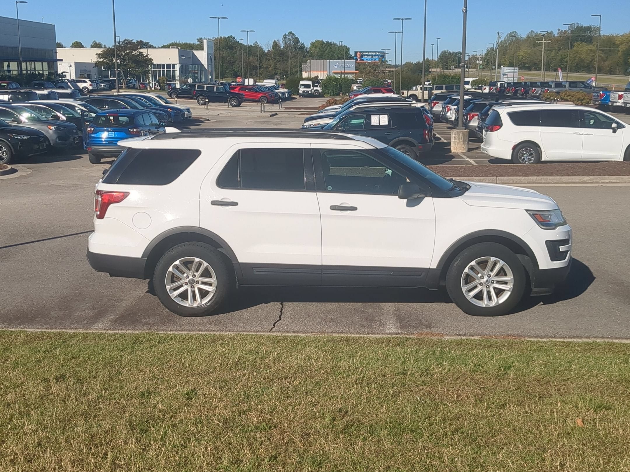 2017 Ford Explorer Base