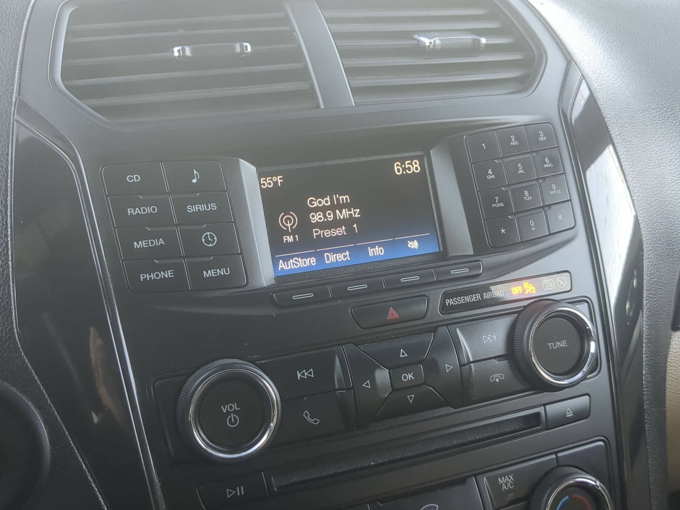 2017 Ford Explorer Base