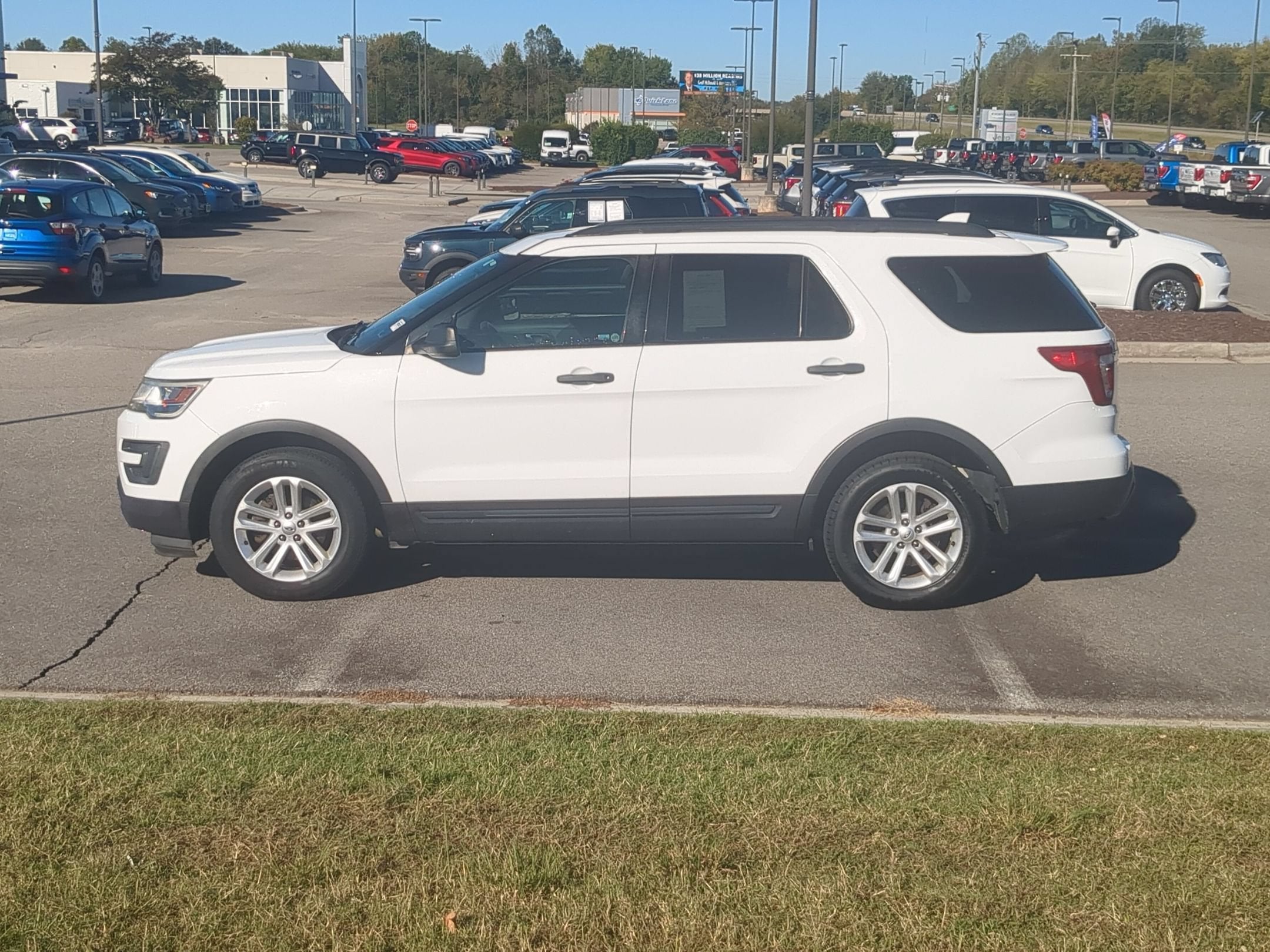 2017 Ford Explorer Base