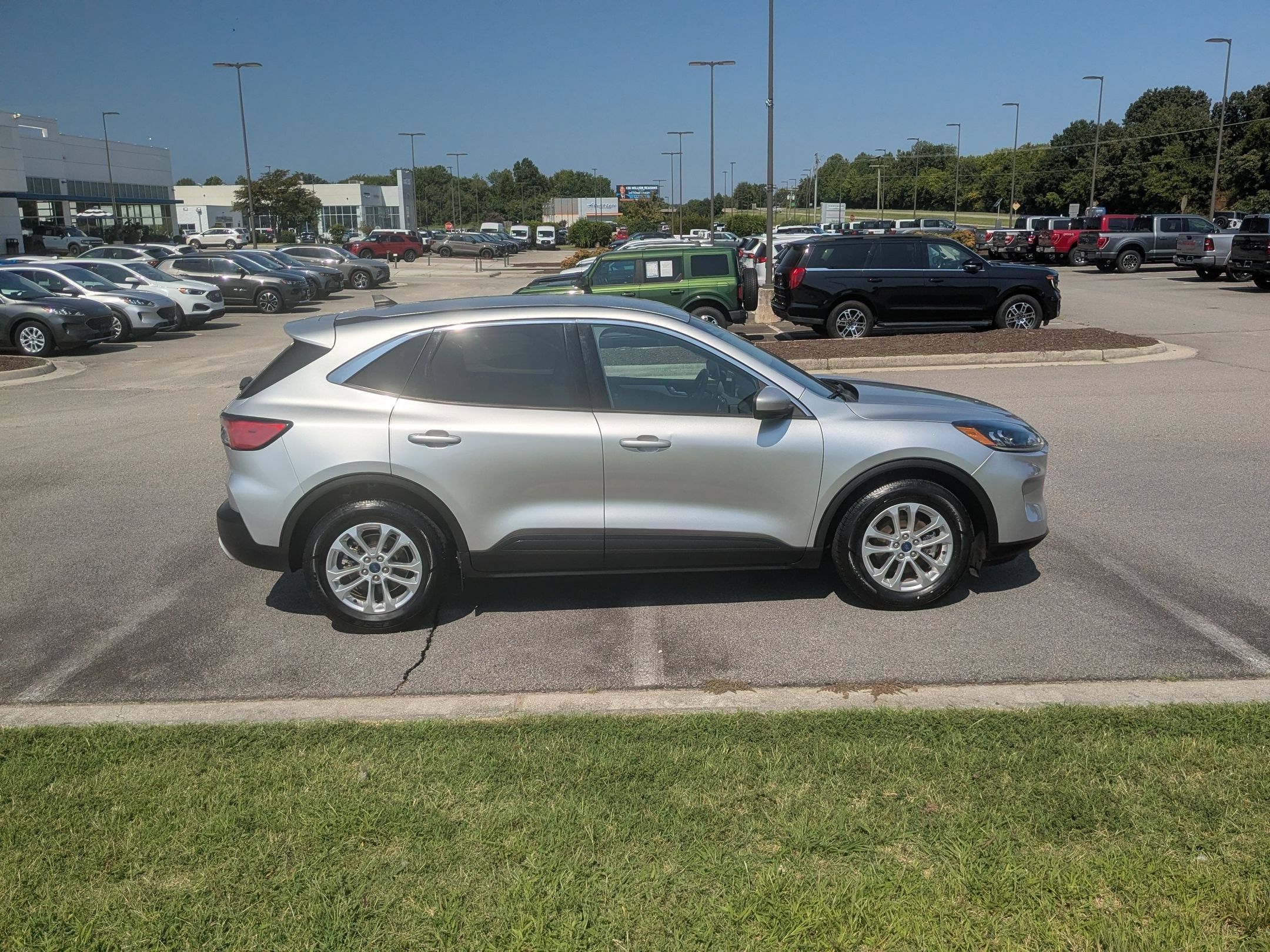 2020 Ford Escape SE