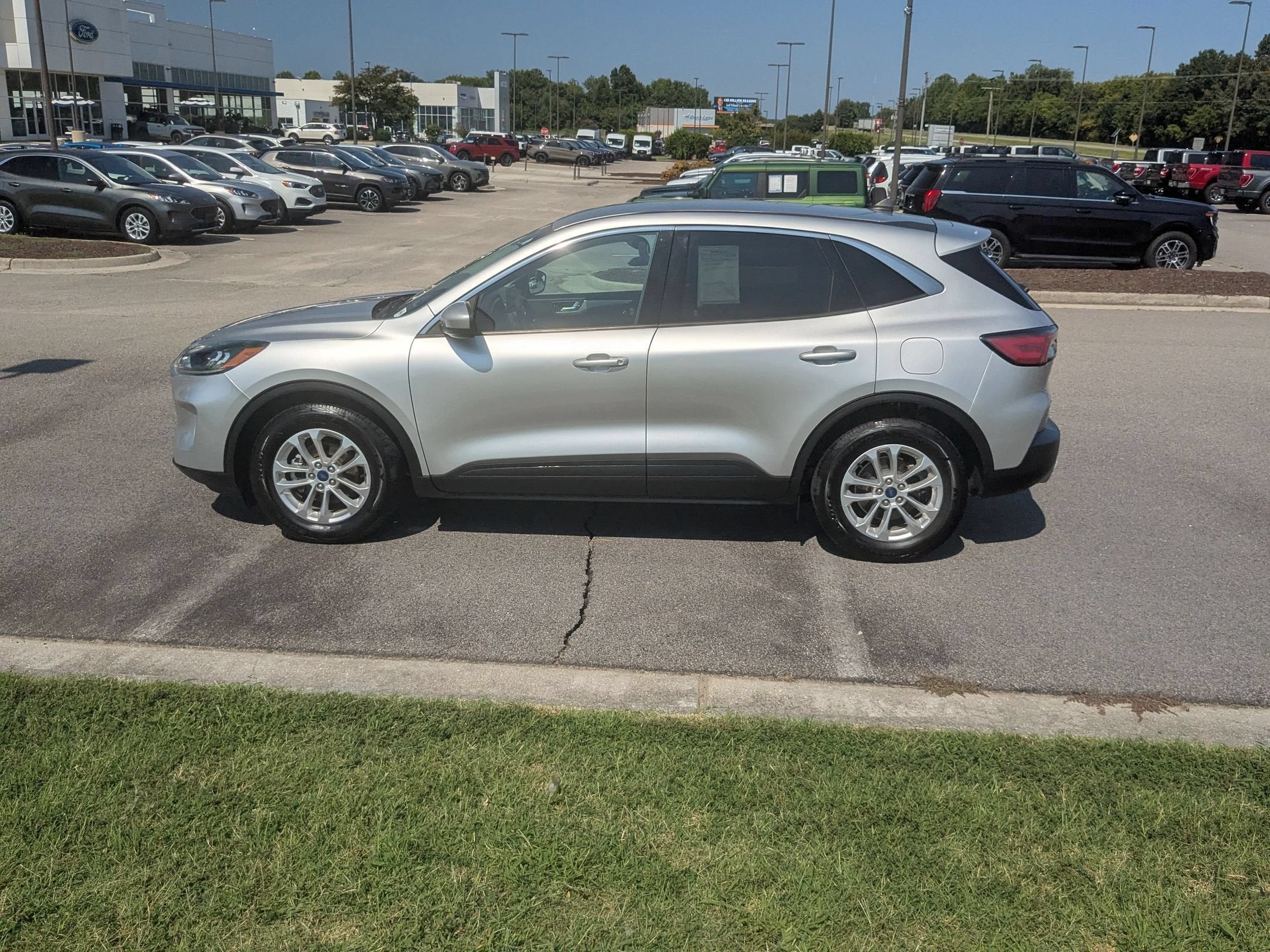 2020 Ford Escape SE