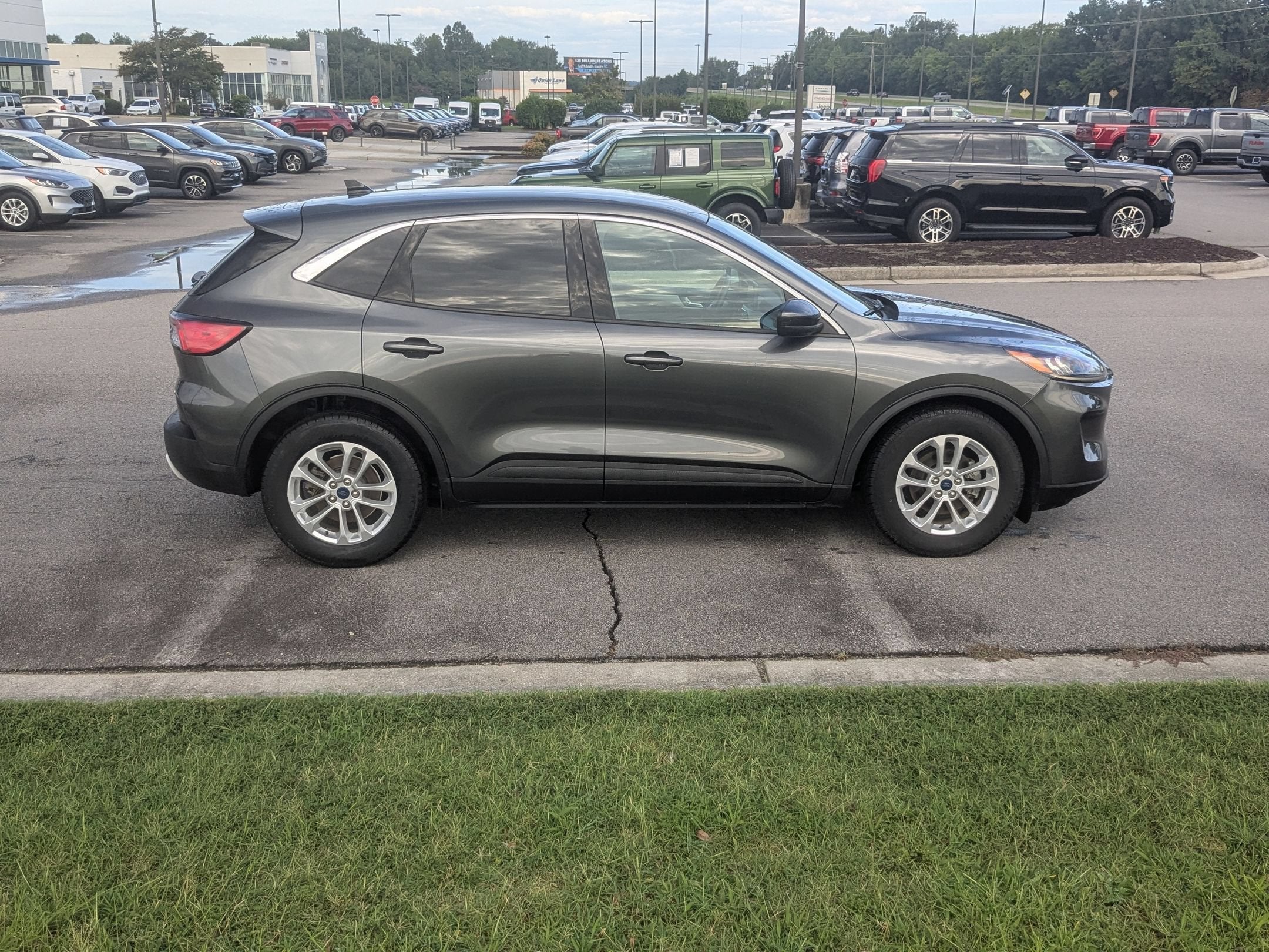 2020 Ford Escape SE