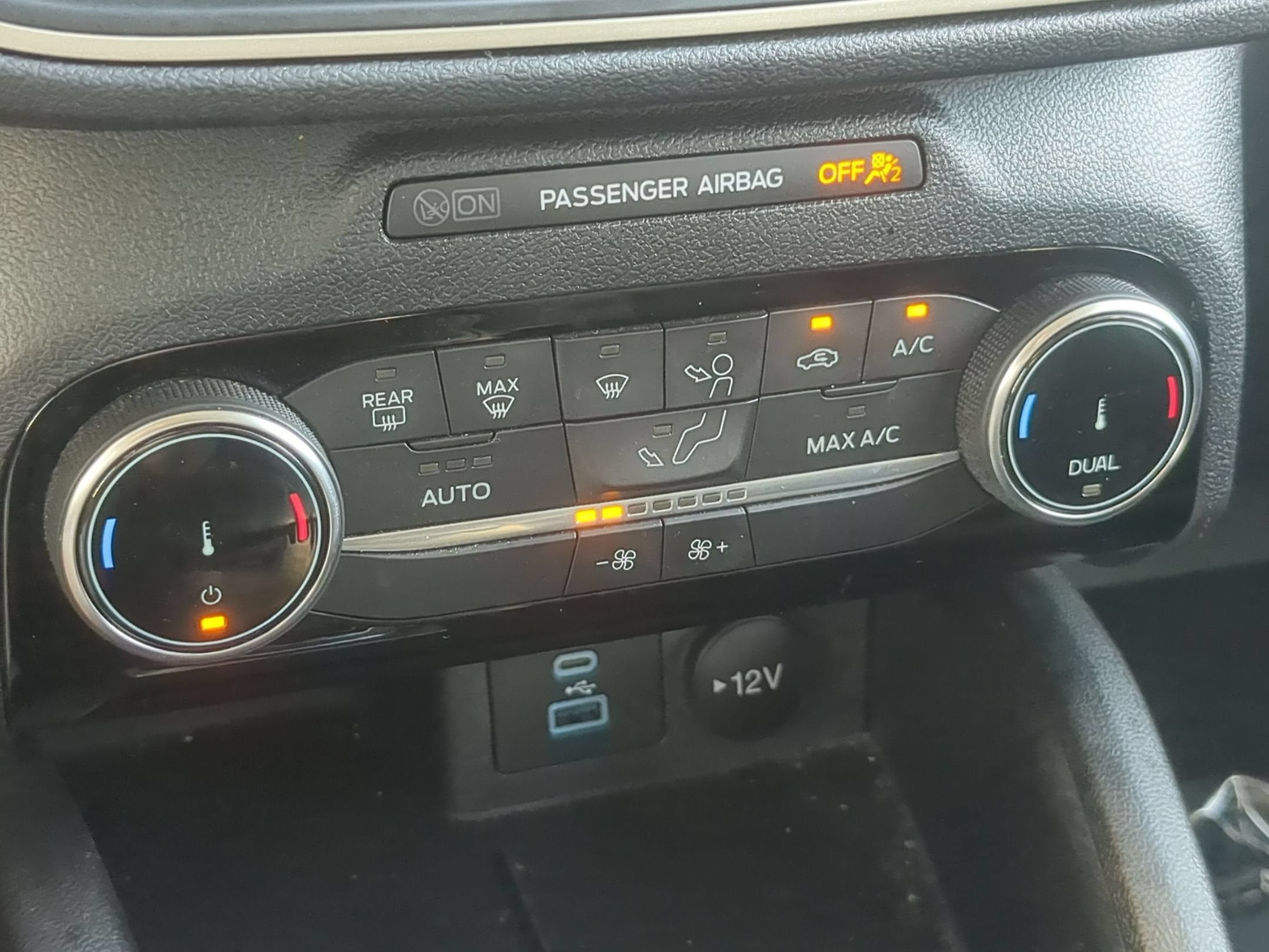 2022 Ford Escape SE Hybrid