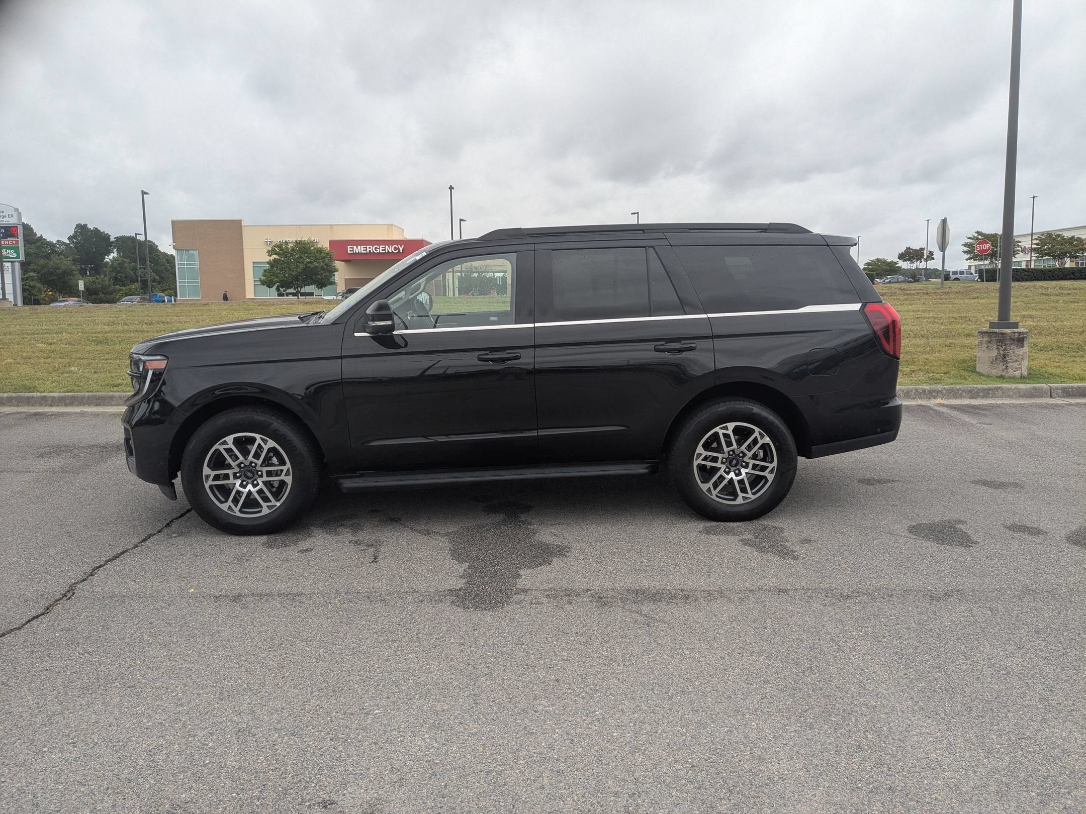 2025 Ford Expedition Active