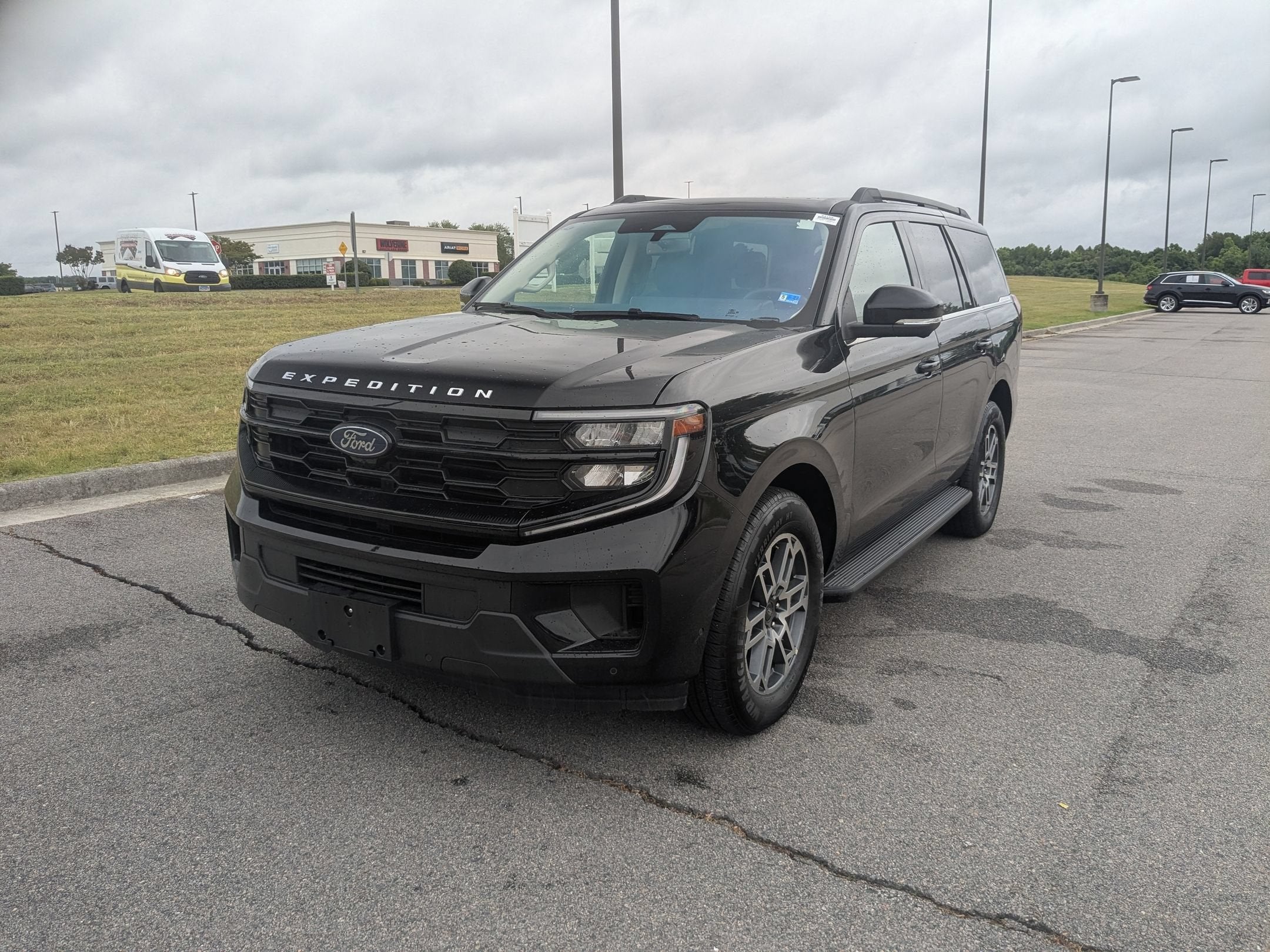 2025 Ford Expedition Active