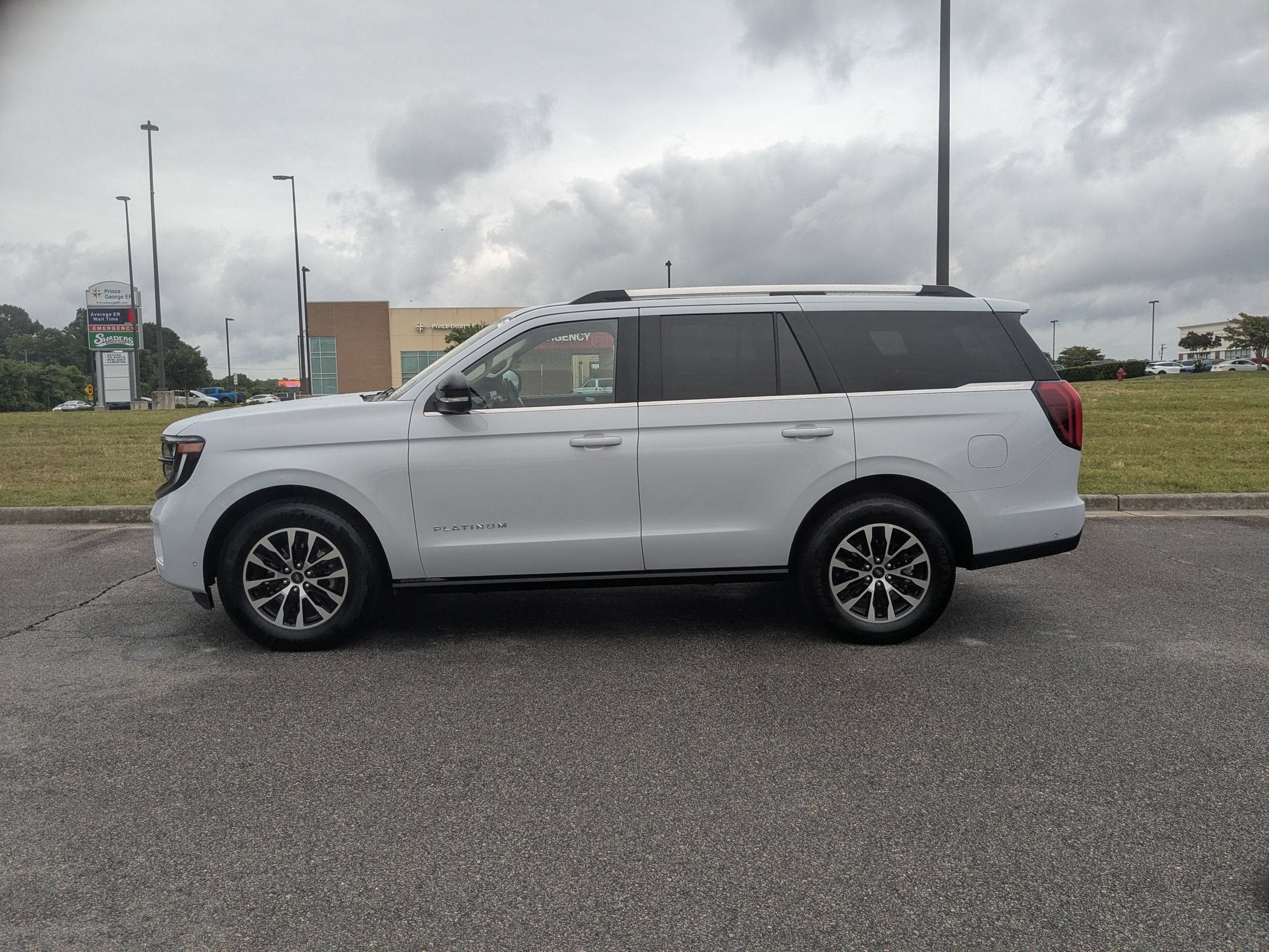 2025 Ford Expedition Platinum