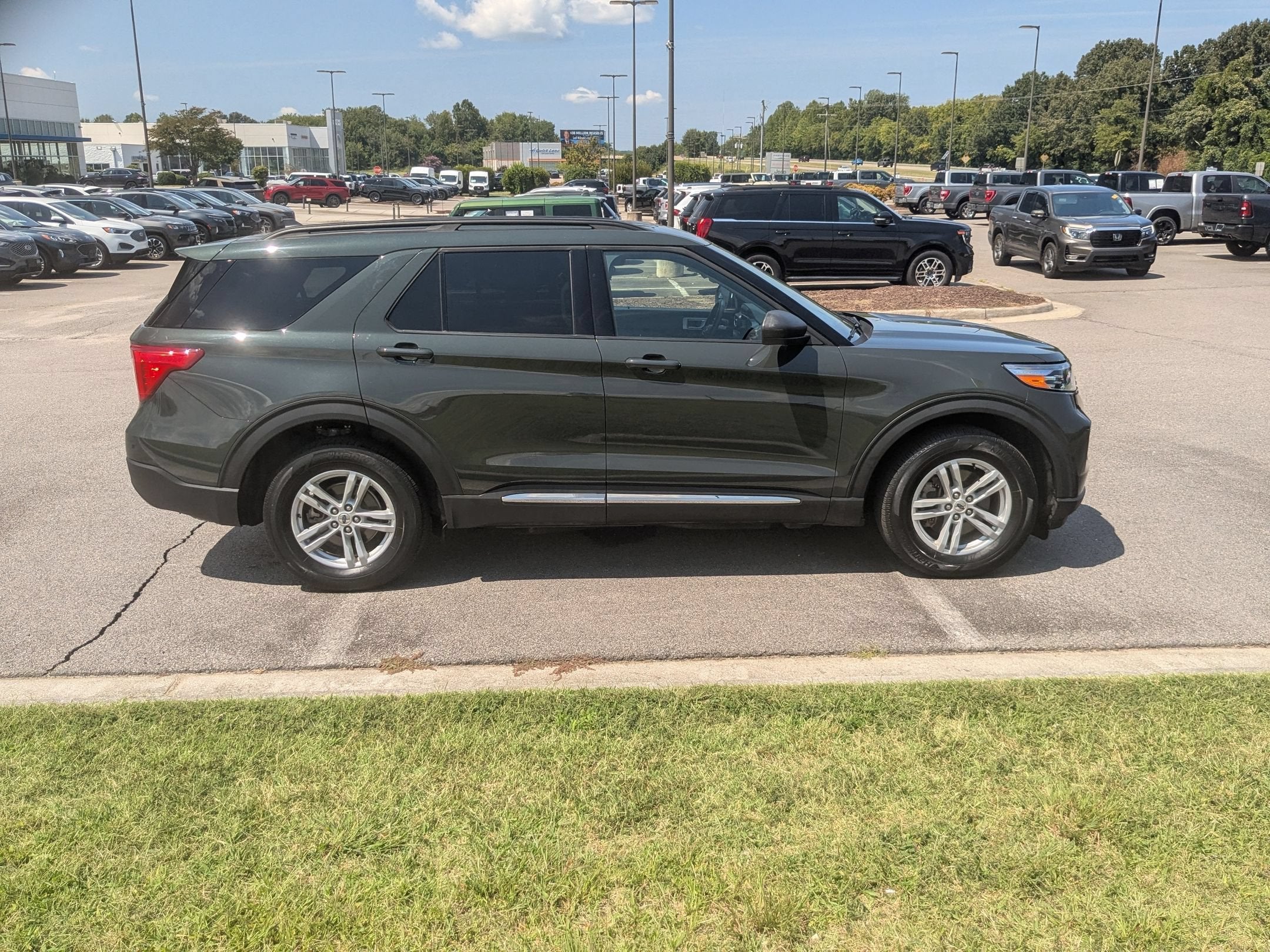 2024 Ford Explorer XLT
