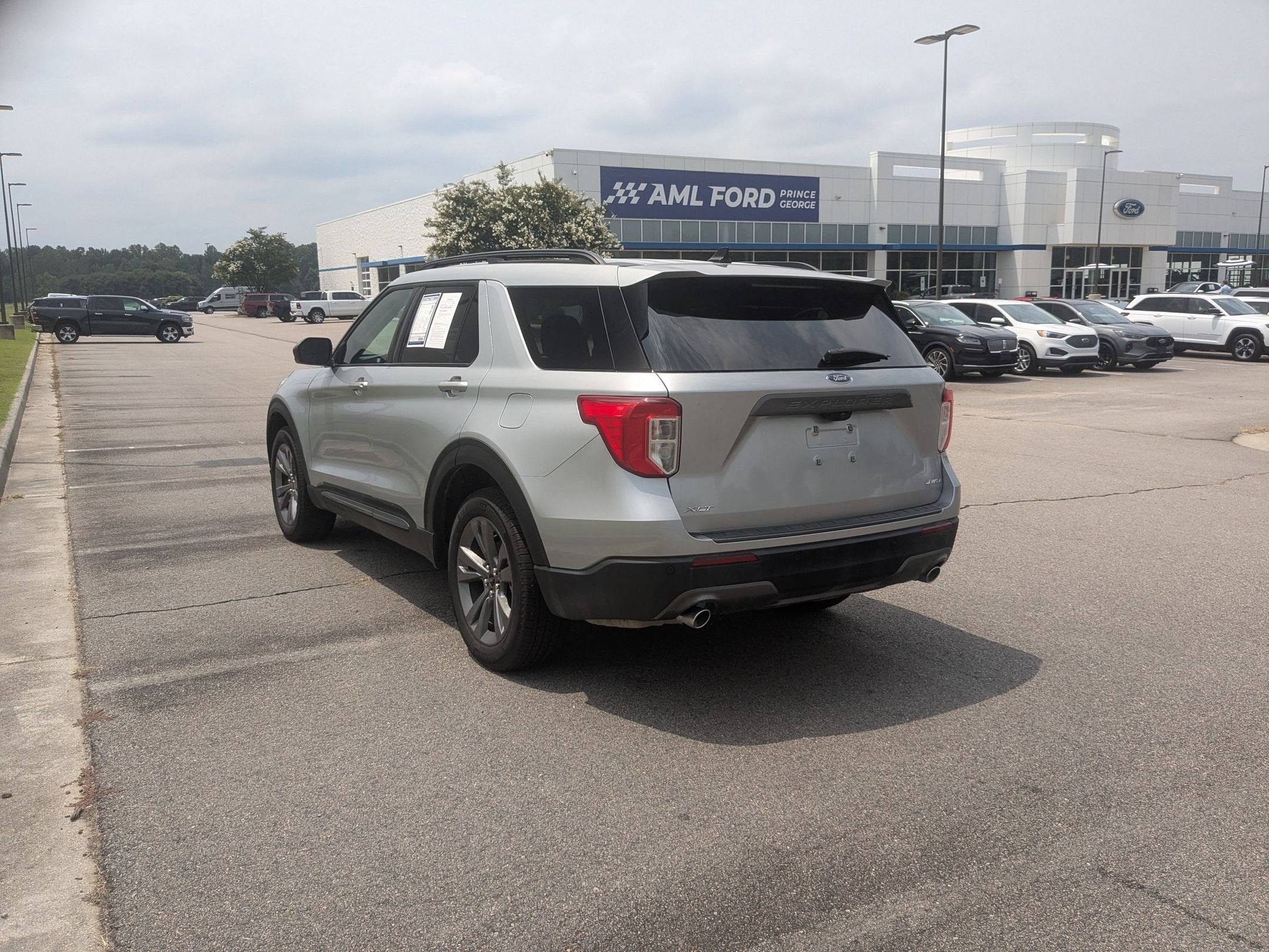 2023 Ford Explorer XLT