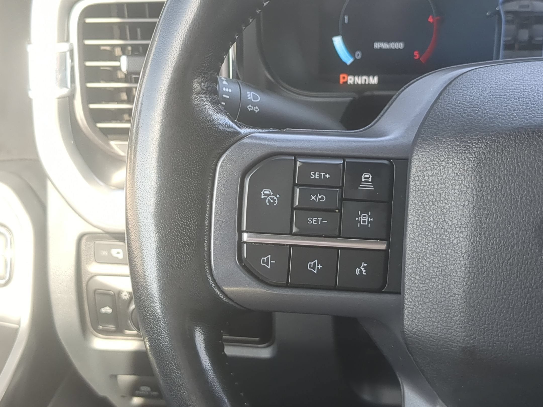 2023 Ford Super Duty F-350 SRW LARIAT