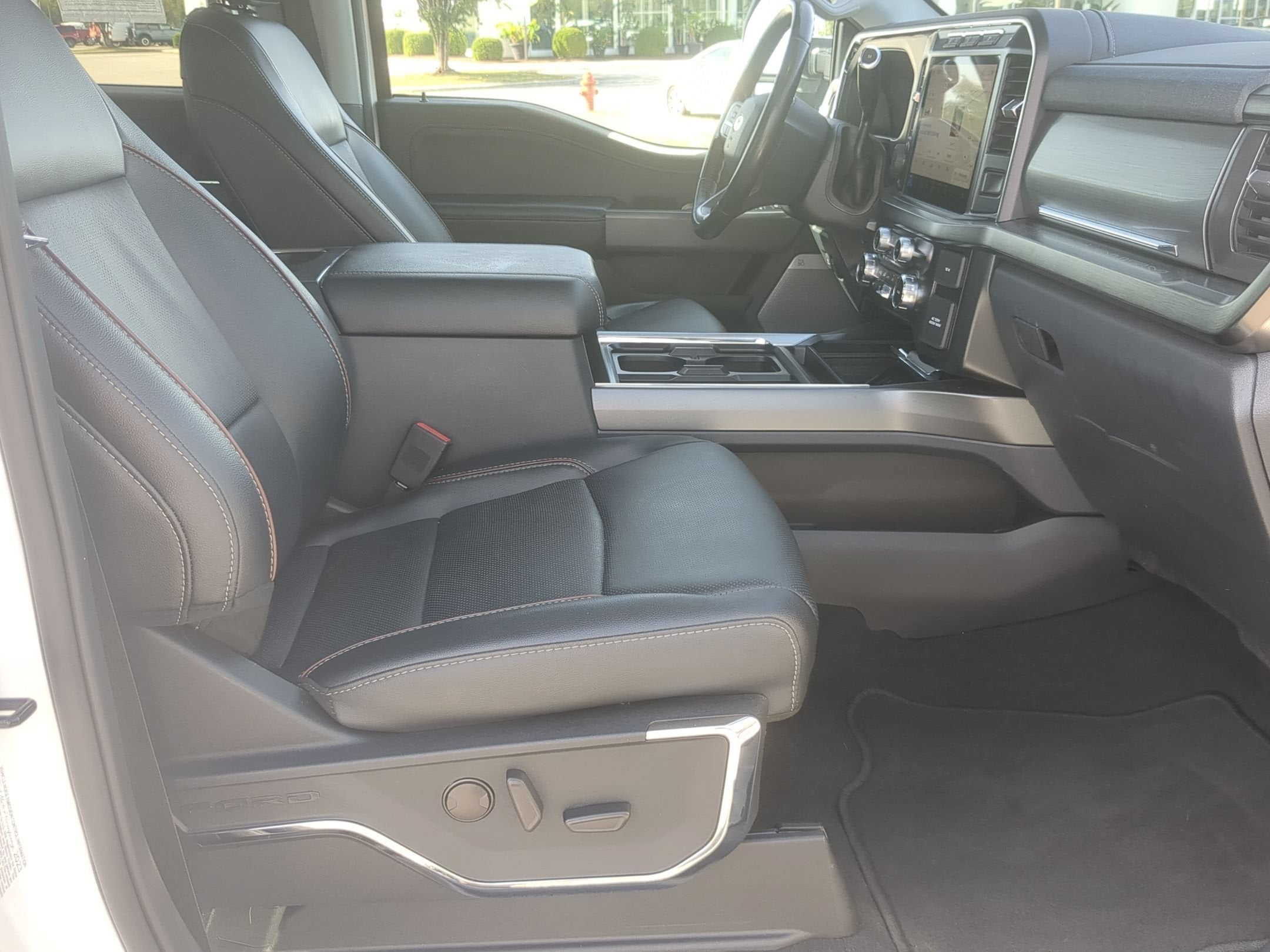 2023 Ford Super Duty F-350 SRW LARIAT